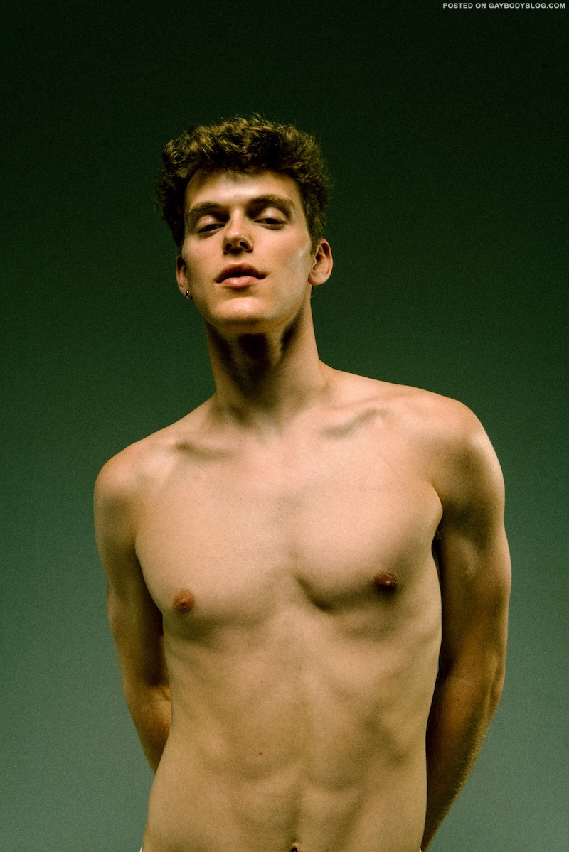 Brendan Mer Naked! New York Twink Shows Off! | Daily Dudes @ Dude Dump