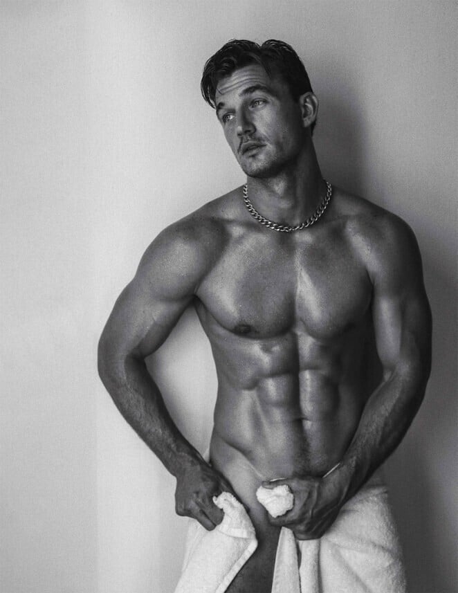 Checking Out Footballer And Model Tyler Cameron | Daily Dudes @ Dude Dump