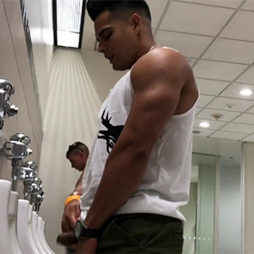 Ever caught a guy shaking like him at the urinals? | Daily Dudes @ Dude Dump