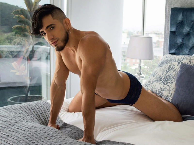 Fit And Sexy Latino Cam Hunk Antoni Aspassio! | Daily Dudes @ Dude Dump