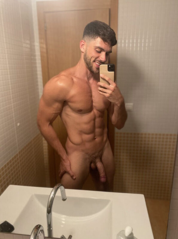Guille Choa Dick Pics Make The Perfect Sunday | Daily Dudes @ Dude Dump