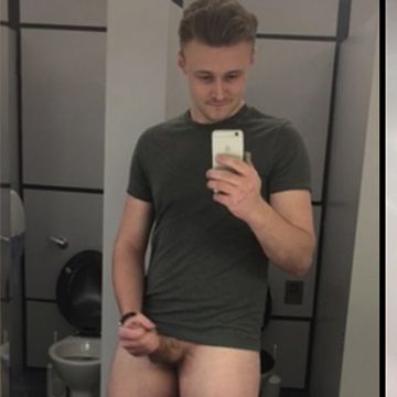 Horny dude made a selfie video in a public toilet | Daily Dudes @ Dude Dump