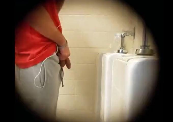Hot gym dude caught peeing at urinals | Daily Dudes @ Dude Dump