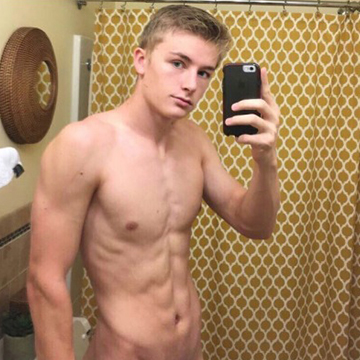 Hot nude selfies from a nice dude | Daily Dudes @ Dude Dump