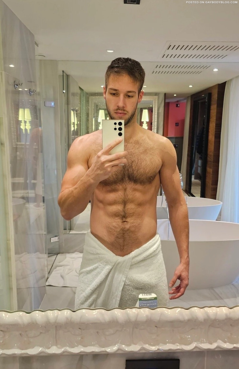 Hung And Horny Arno Antino Naked – Nude Men | Daily Dudes @ Dude Dump