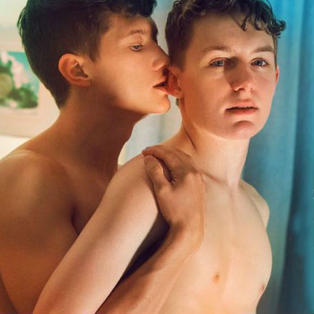 Leo Frost and Tyler Hill tangle in the sheets | Daily Dudes @ Dude Dump
