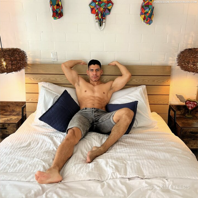 Live Cam Hunk Chuck Myeers – Male Models | Daily Dudes @ Dude Dump