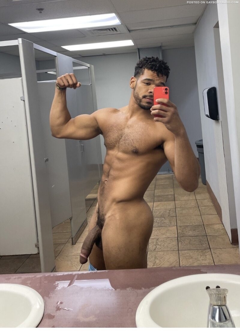 Locker Room Cocks On Display! | Daily Dudes @ Dude Dump