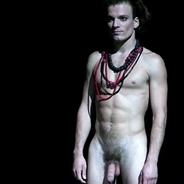 Maxime Le Gac Olanie full frontal naked on stage | Daily Dudes @ Dude Dump