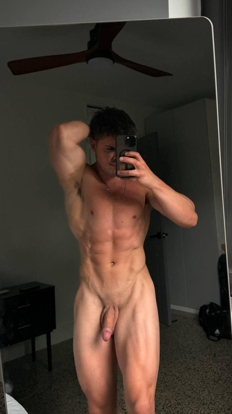 More Reader Pics From Reddit! – Nude Men | Daily Dudes @ Dude Dump