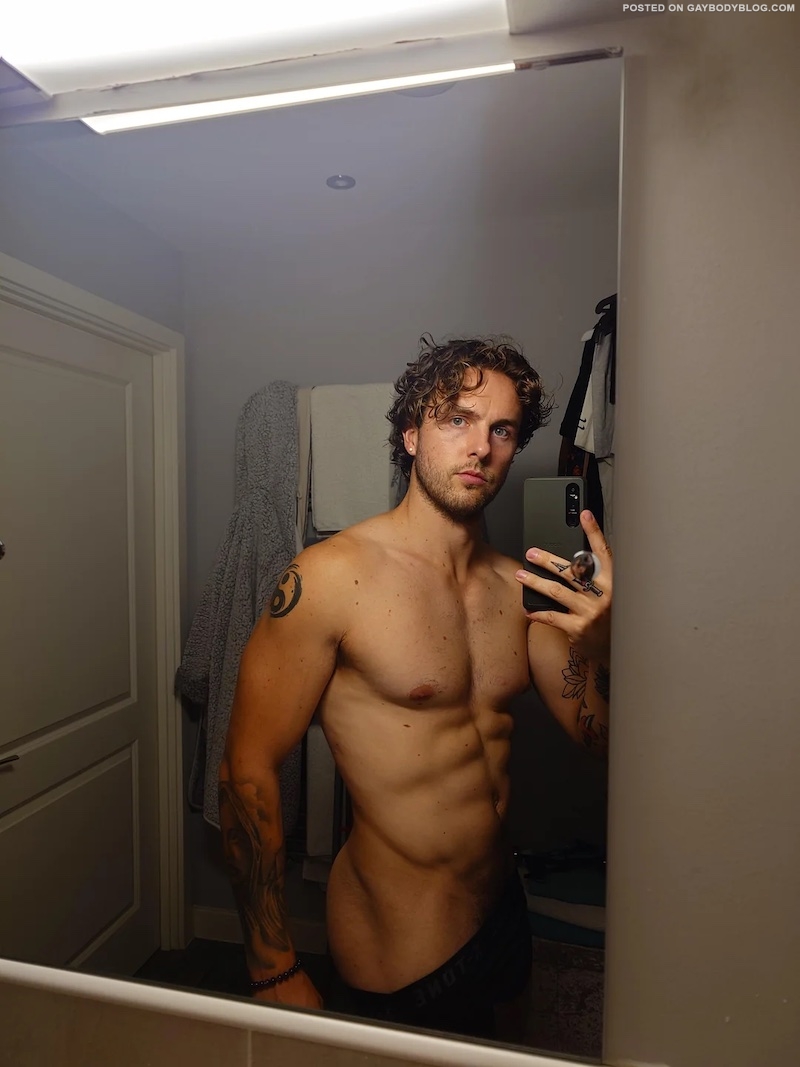 Reddit Muscle Guys Showing Off | Daily Dudes @ Dude Dump
