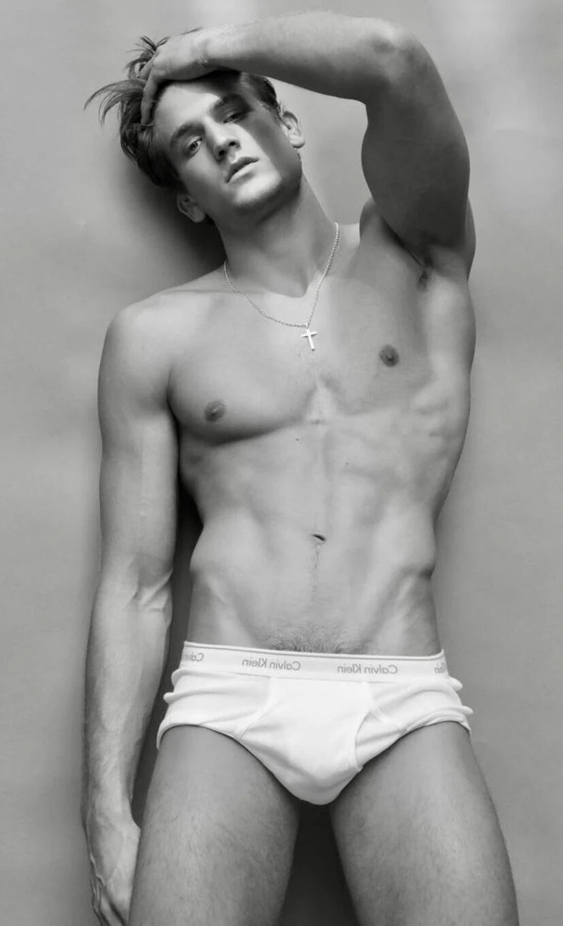 Sexy Nigel Hart Nude Again, A Nice Start | Daily Dudes @ Dude Dump