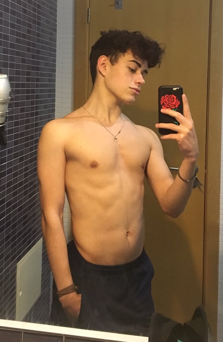 Since Someone Asked For More Selfies :) | Dick Pic | Daily Dudes @ Dude Dump