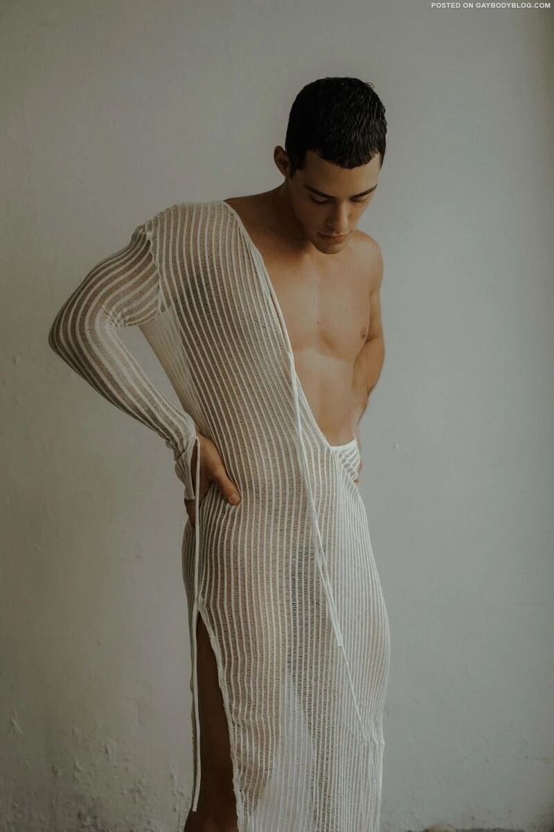 Uncut Leonardo Hanna Azrak Naked! | Daily Dudes @ Dude Dump