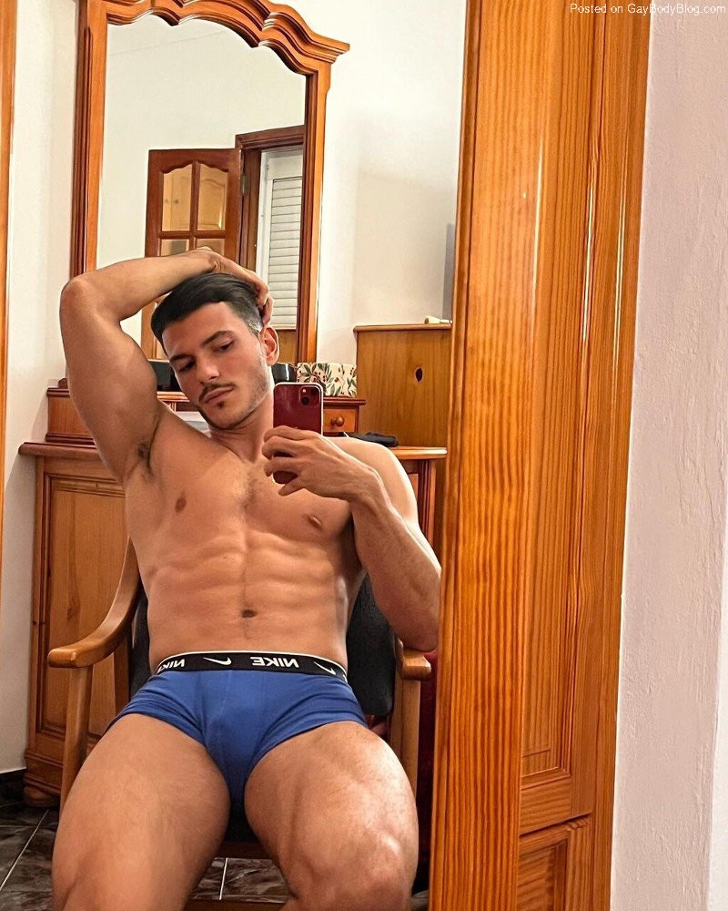 We All Want To See Samuel Moreno And His Big Bulge | Daily Dudes @ Dude Dump