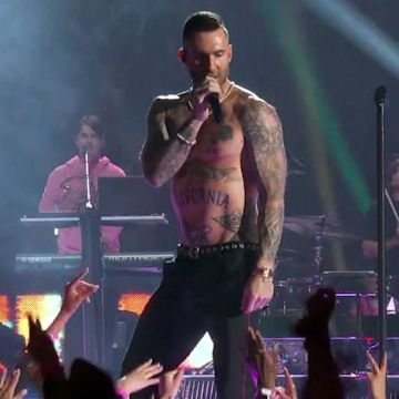Who cares if Adam Levine went shirtless? | Daily Dudes @ Dude Dump